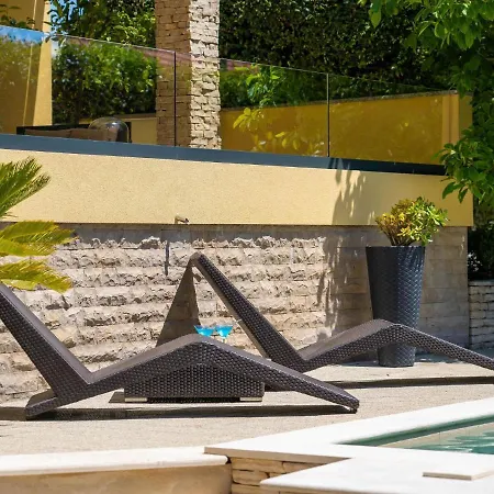 Exquisite With Private Pool In Villa Zara