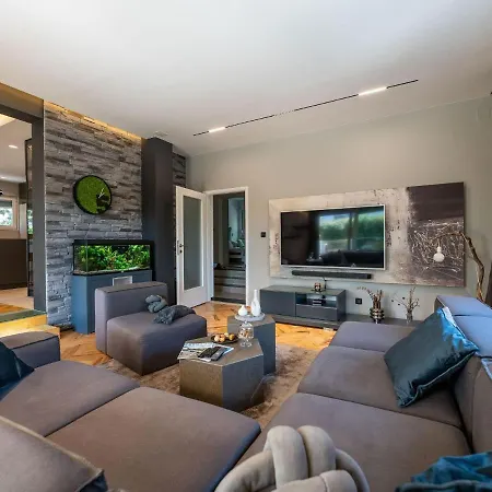 ヴィラ Exquisite With Private Pool In *